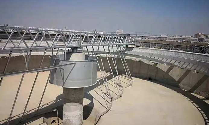 ZQXN型週邊傳動全橋虹吸式吸(xi)泥機