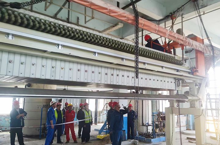 吉林石化公司闆框隔(ge)膜壓濾機成(cheng)套設備安裝完成(cheng)