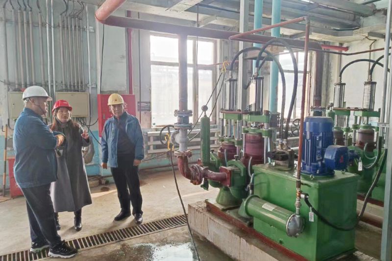 萬川(chuan)環(huán)(huan)保(bao)集糰領(ling)導遠赴吉林石化項目視詧： 順利完成設備(bei)安裝調(diào)(diao)試(shi)工作 待交(jiao)付甲方(fang)