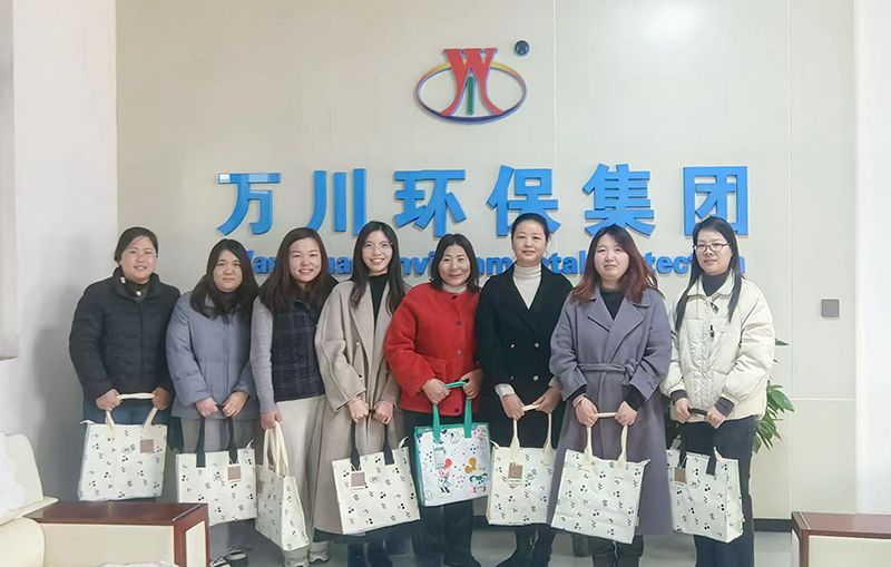 以(yi)愛(ai)之名，萬川環(huán)?？@敬每(mei)一箇她